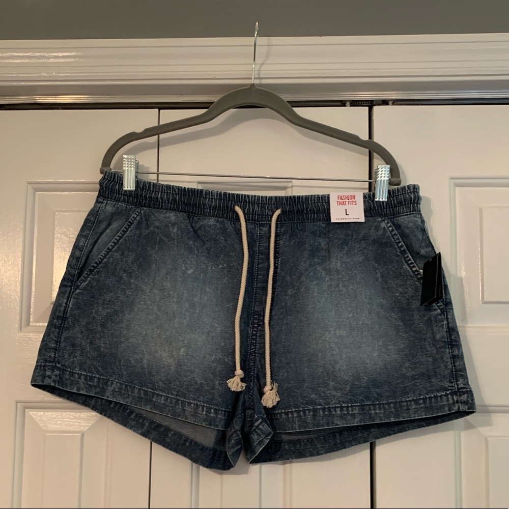 Drawstring shorts
